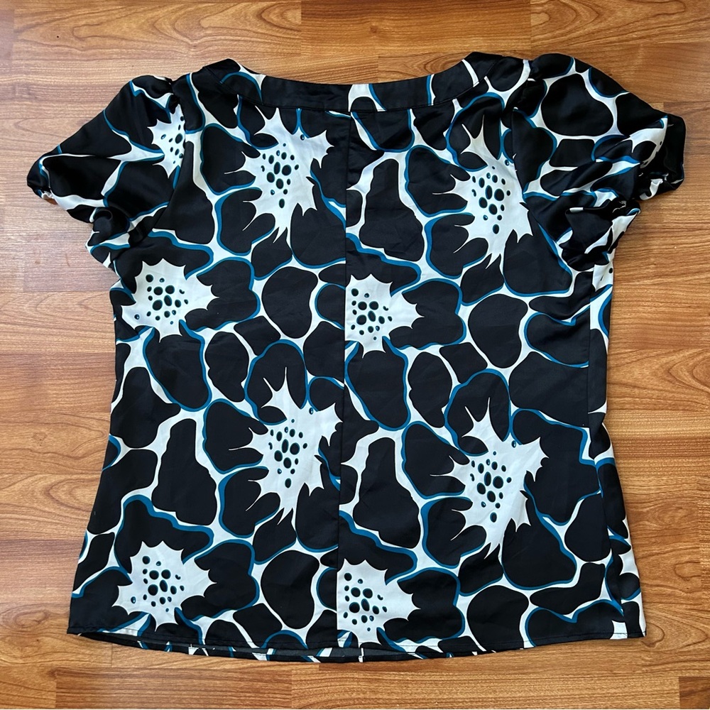 3/$20 Worthington black blouse - Picture 5 of 6